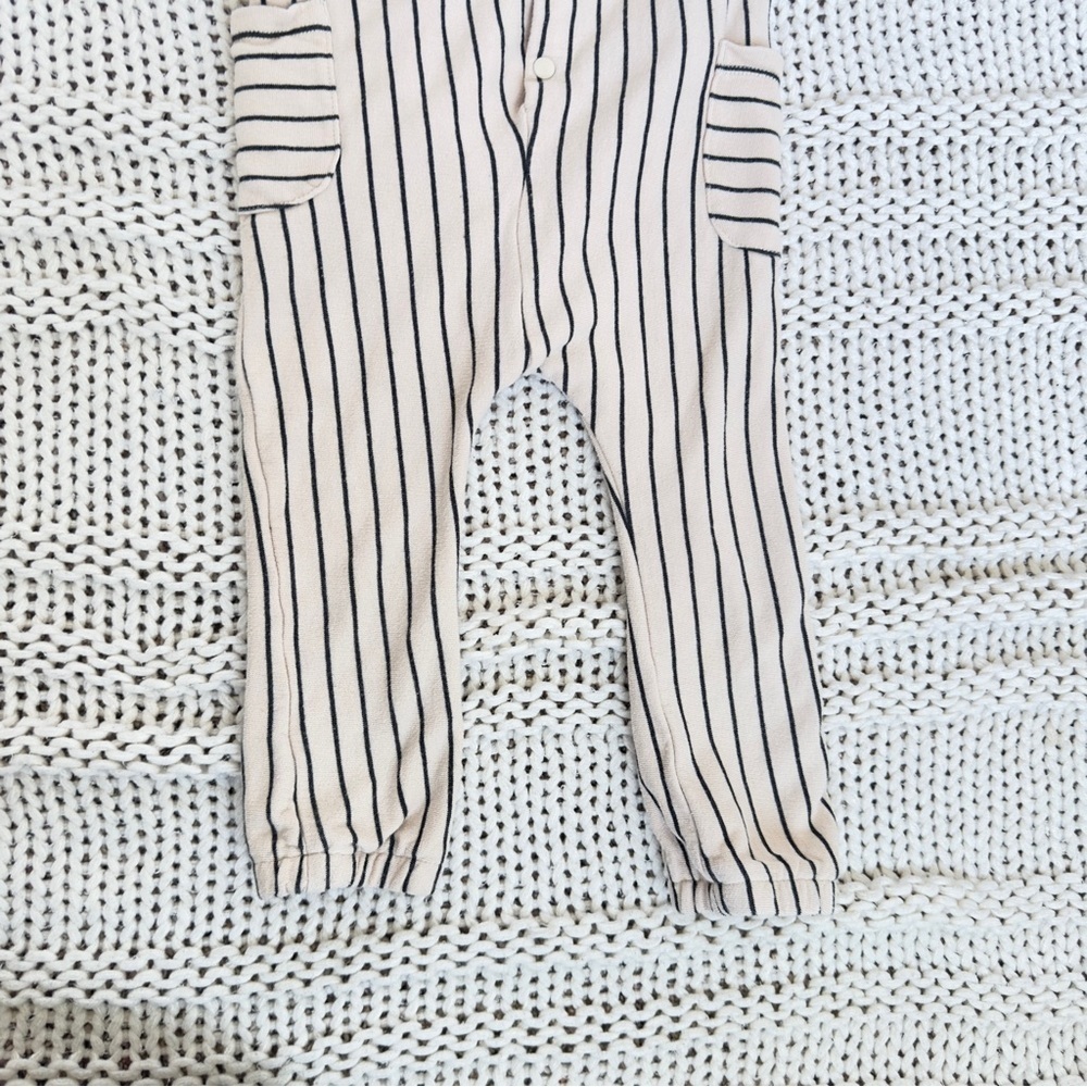 H&M Cream and Black Striped One Piece Romper 2T - Picture 3 of 9